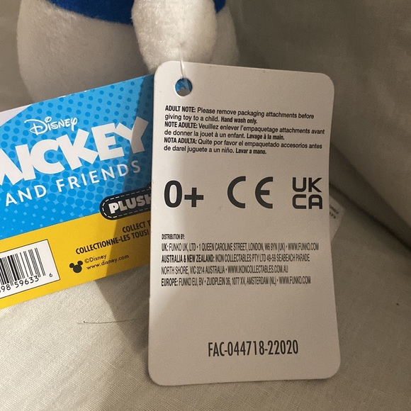 Funko Disney Classics Donald Duck POP Plush Figure - Picture 6 of 9